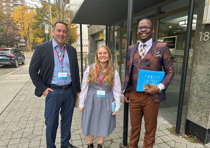 3 Hunger on the Hill participants on their way to their meetings.